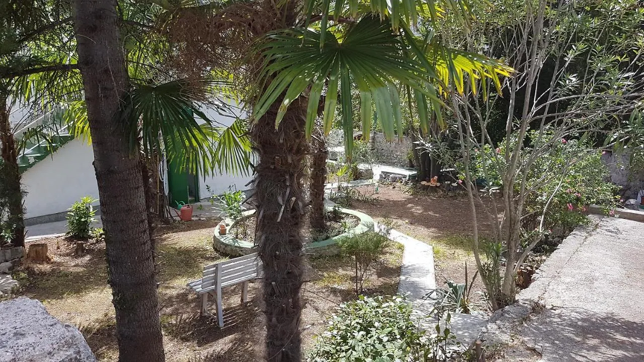 Apartment Mir Cres