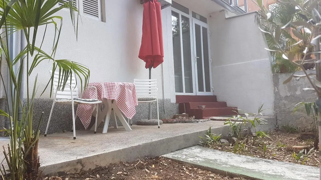 Apartment Mir Cres
