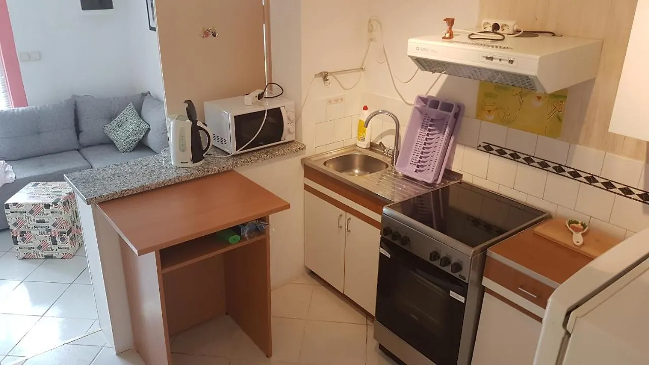 Apartment Mir Cres