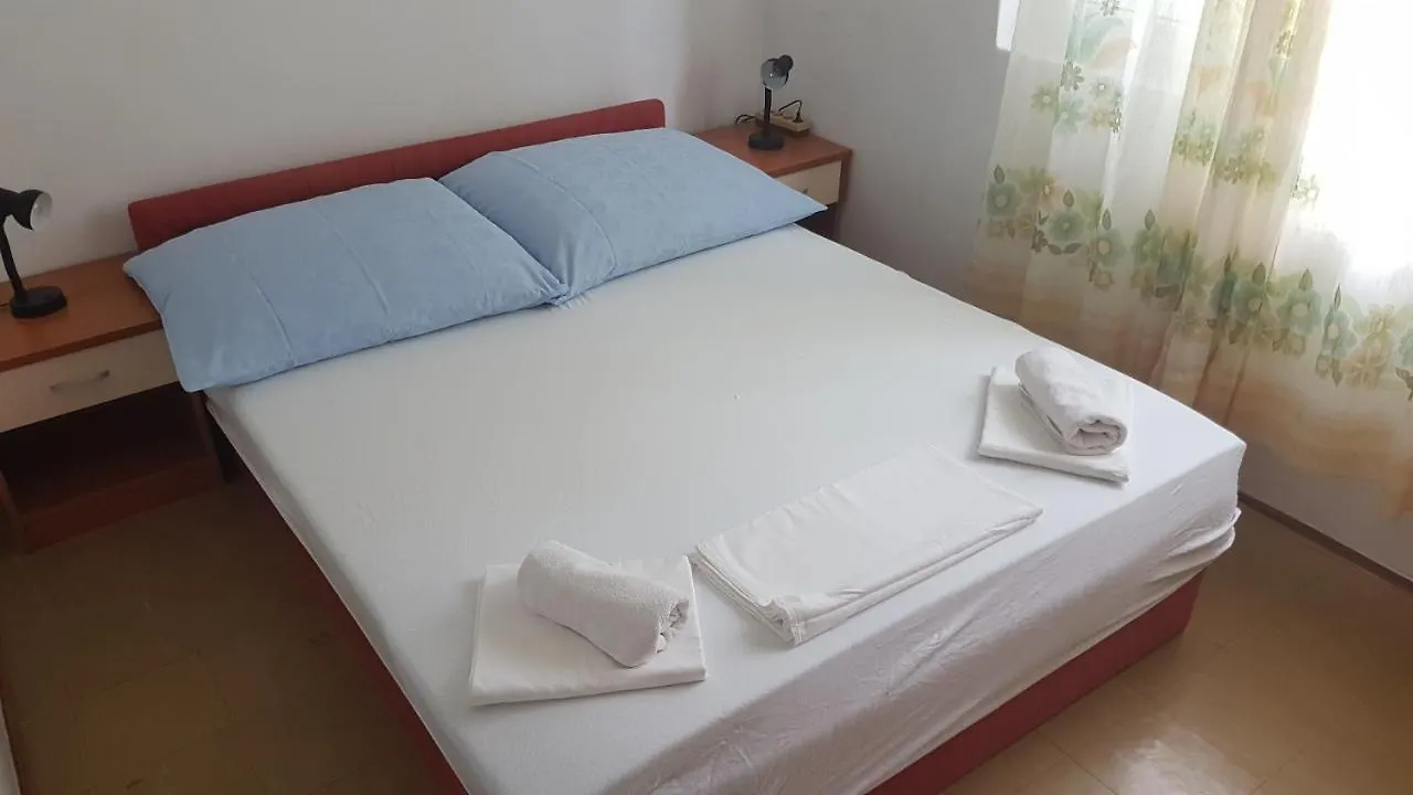 Apartment Mir Cres Croatia