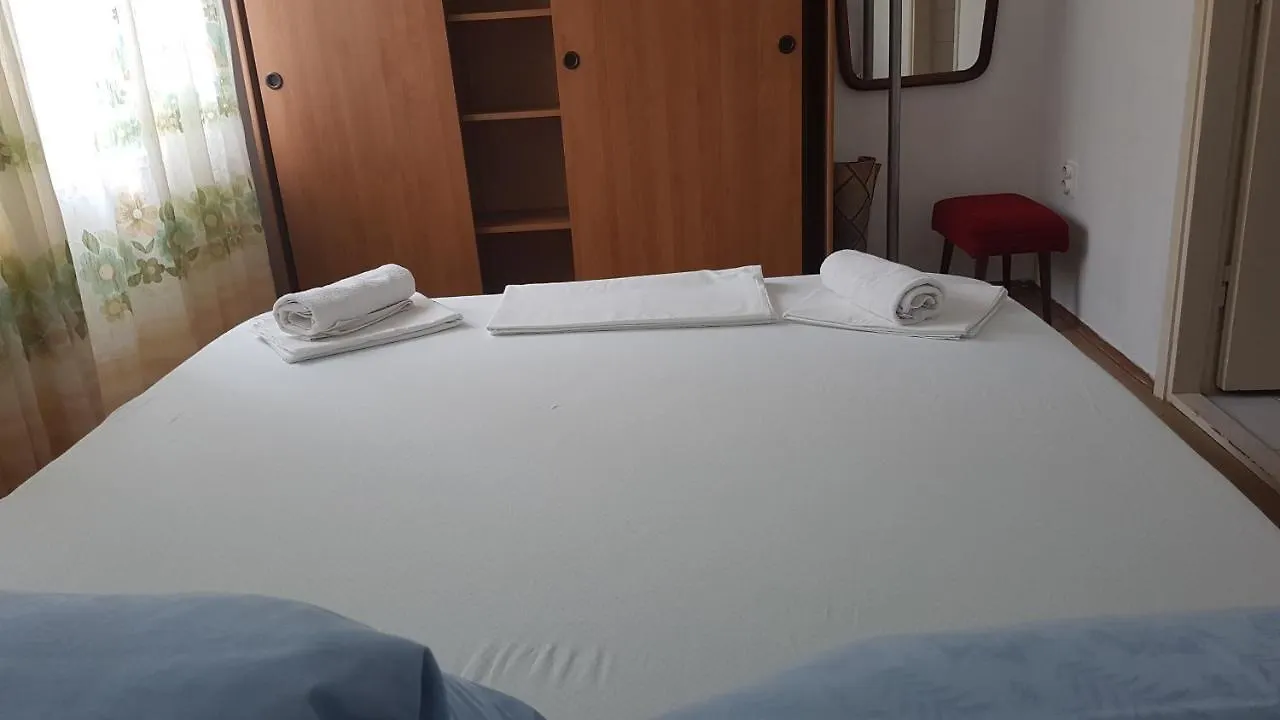 Apartment Mir Cres